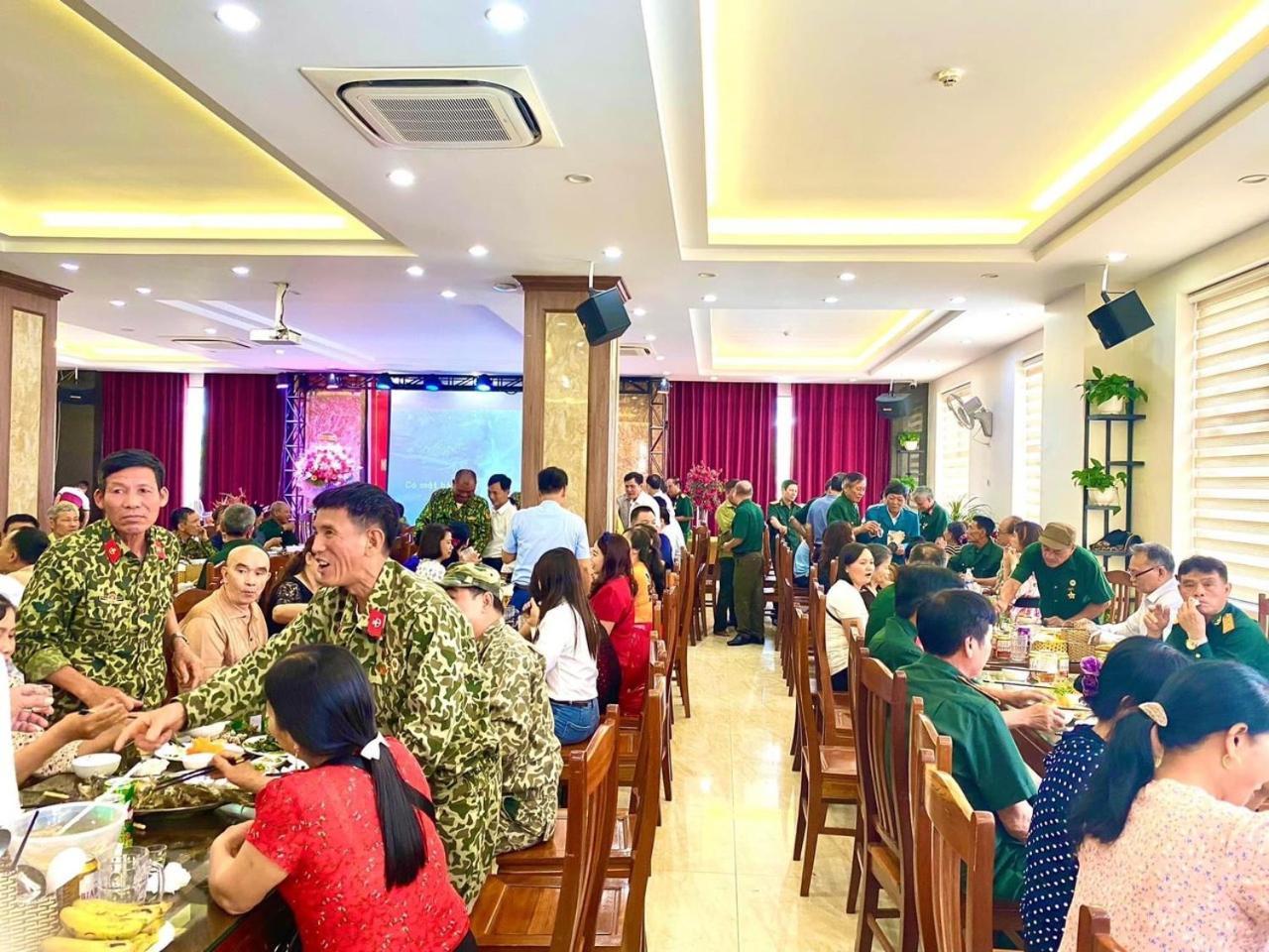 Royal Hotel ซำเซิน ภายนอก รูปภาพ